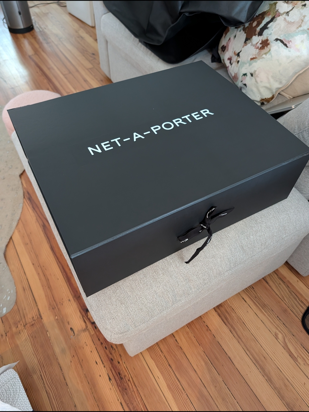 Net-A-Porter Gifting Box (XL) - Picture 3 of 9